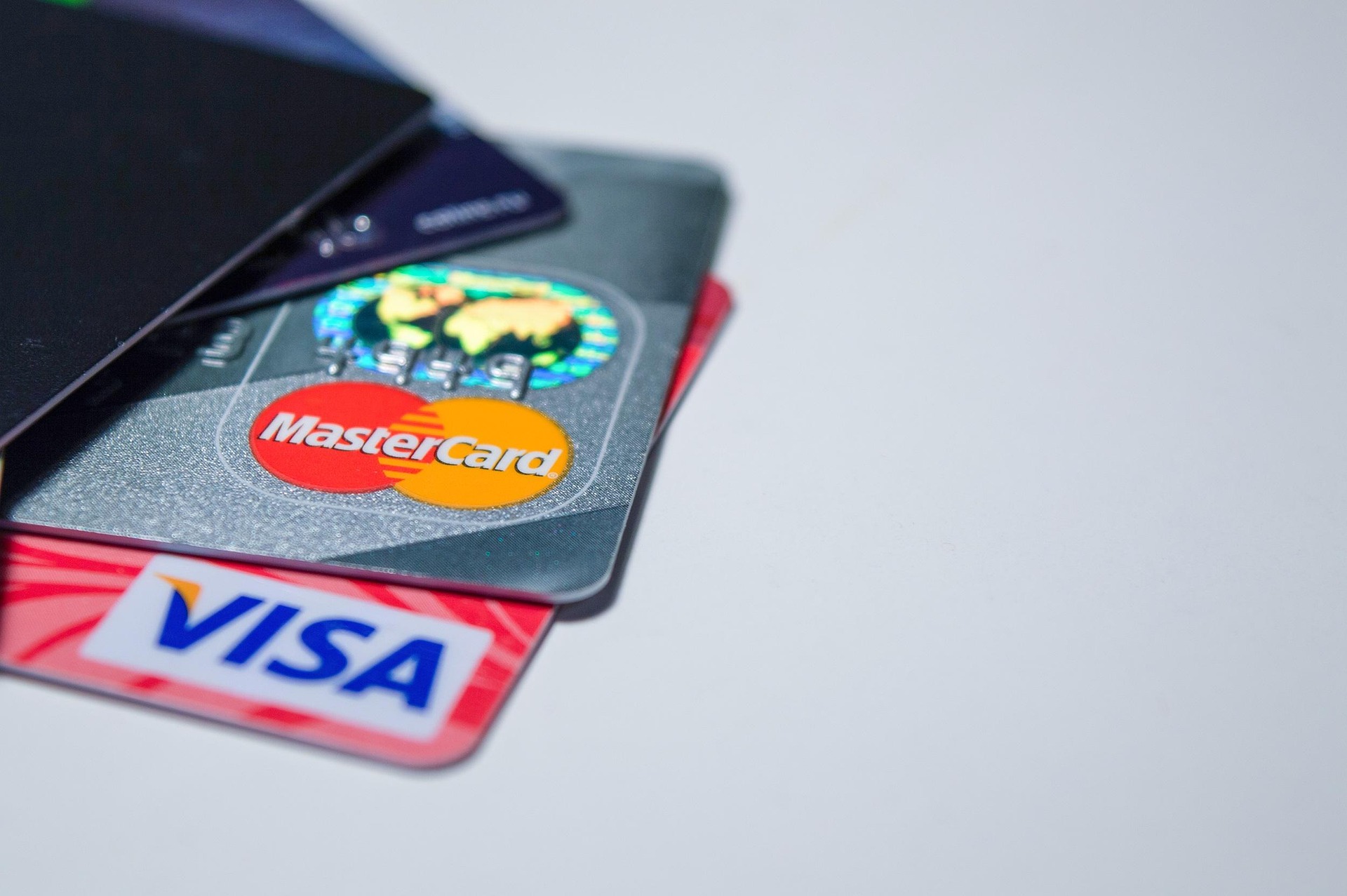 Akuptsova Electronic Payments 2109610 1920